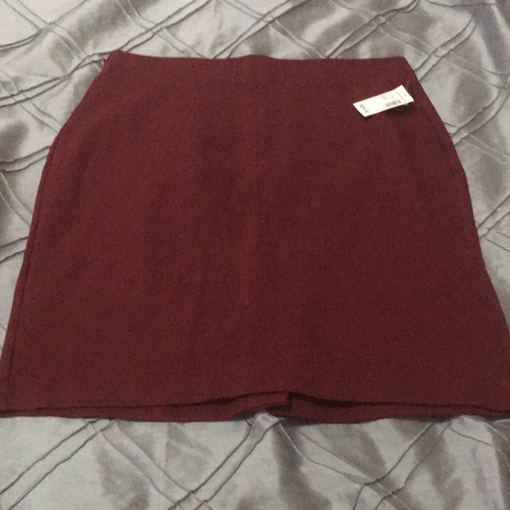 Wine colored pencil skirt BNWT